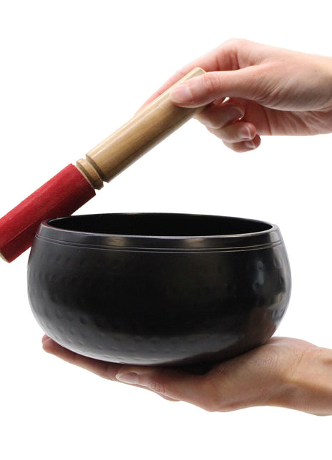 Lrg Black Beaten Bowl - 18cm